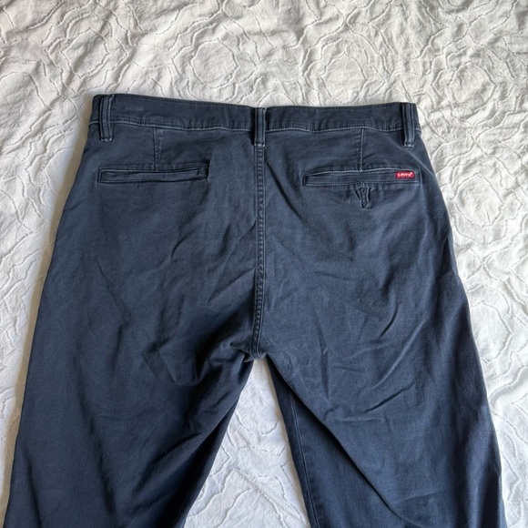 Levi's Navy Blue Chinos Standard Taper Cotton Pants - Picture 10 of 10